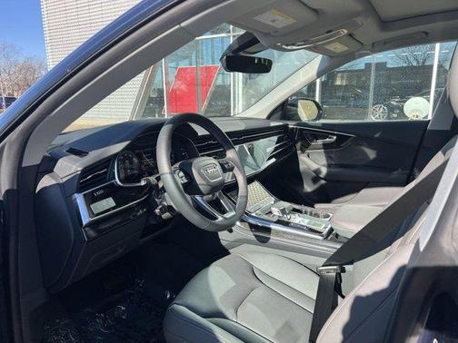 2025 Audi Q8 Premium Plus