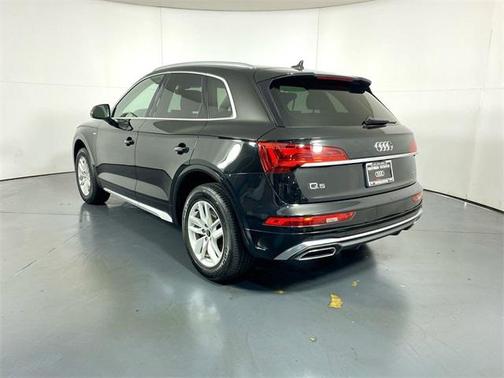 2022 Audi Q5 45 S line quattro Premium