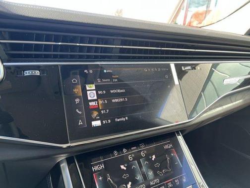 2025 Audi Q8 Premium Plus