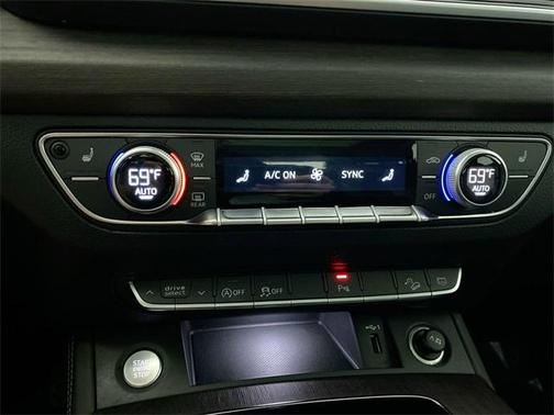 2024 Audi Q5 45 S line quattro Premium
