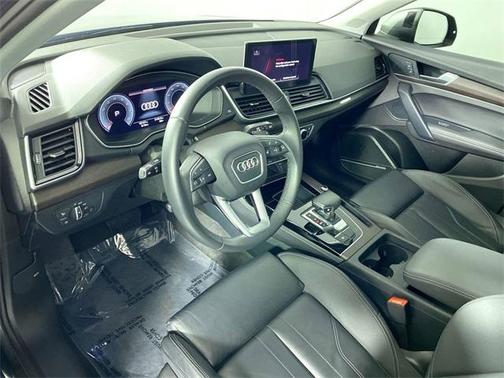 2024 Audi Q5 45 S line quattro Premium