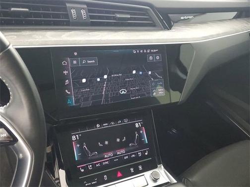 2021 Audi e-tron Premium Plus