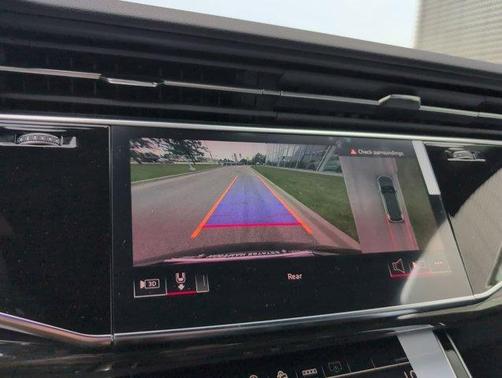 2025 Audi Q7 55 Premium Plus