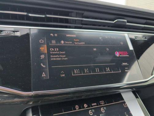 2025 Audi Q7 55 Premium Plus