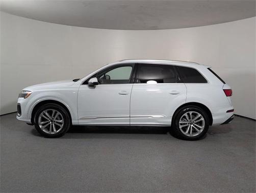 2025 Audi Q7 55 Premium Plus