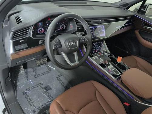 2025 Audi Q7 55 Premium Plus