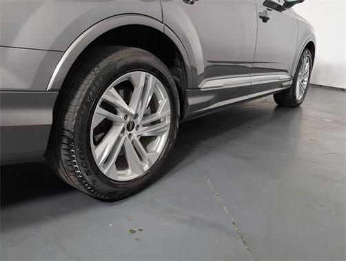 2021 Audi Q7 55 Premium Plus