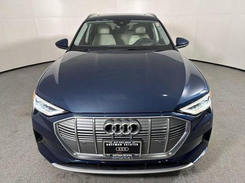 2019 Audi e-tron Prestige