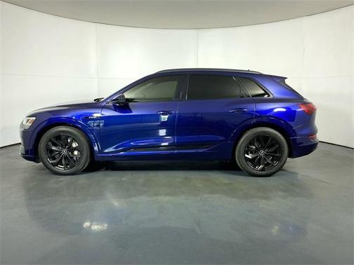 2021 Audi e-tron Premium Plus