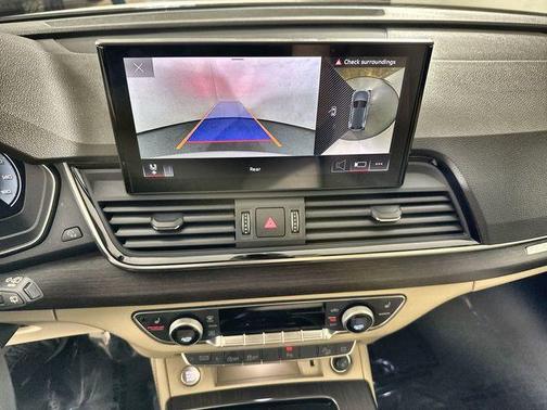 2023 Audi Q5 40 Premium Plus