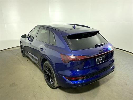 2021 Audi e-tron Premium Plus