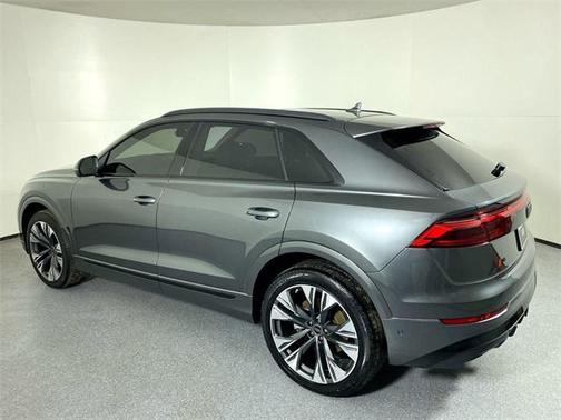 2025 Audi Q8 55 Premium