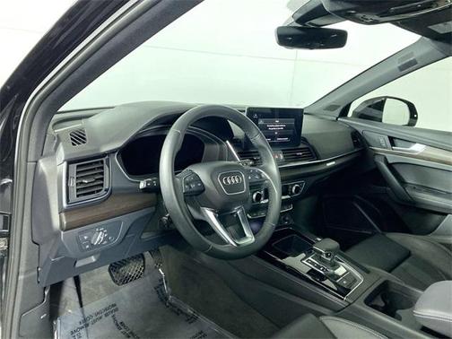 2023 Audi Q5 45 S line Premium Plus