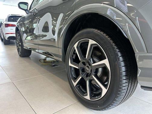 2025 Audi Q3 45 S line Premium