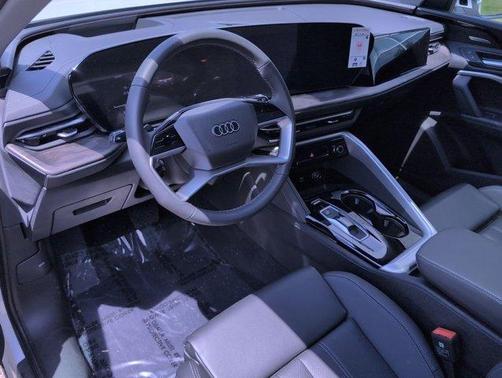 2025 Audi Q5 2.0T quattro Premium
