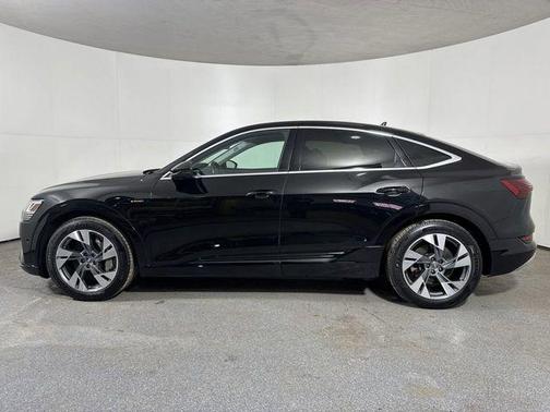 2020 Audi e-tron Premium Plus