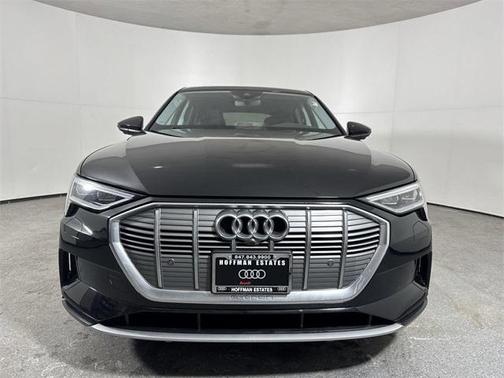 2020 Audi e-tron Premium Plus