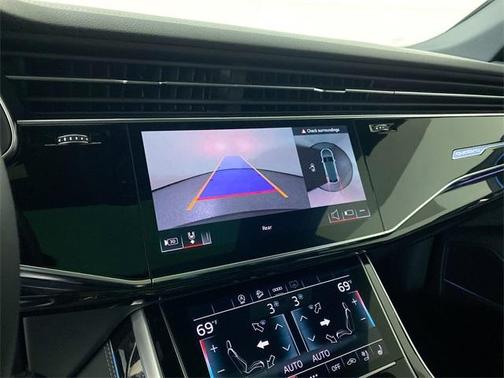 2025 Audi Q8 55 Premium