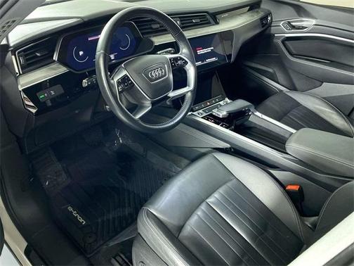 2021 Audi e-tron Premium