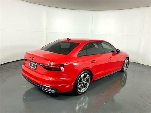 2022 Audi A4 45 S line Premium Plus