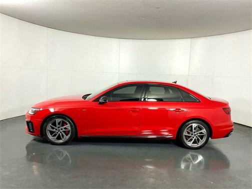 2022 Audi A4 45 S line Premium Plus
