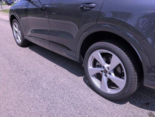2025 Audi Q5 2.0T quattro Premium