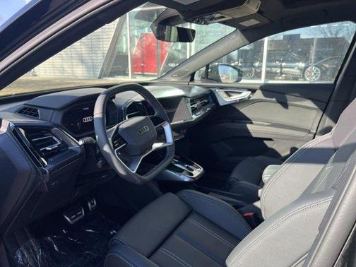 2025 Audi Q4 e-tron 55 quattro Premium