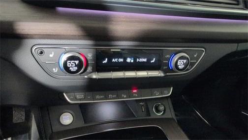 2023 Audi Q5 45 S line Prestige