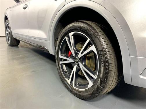 2025 Audi Q5 45 S line quattro Premium