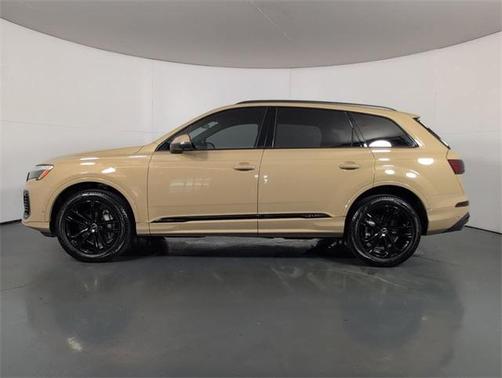 2025 Audi Q7 45 Premium Plus