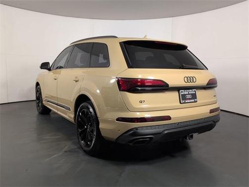 2025 Audi Q7 45 Premium Plus