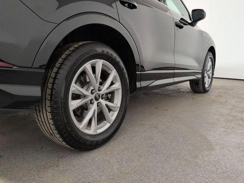 2024 Audi Q3 45 S line Premium