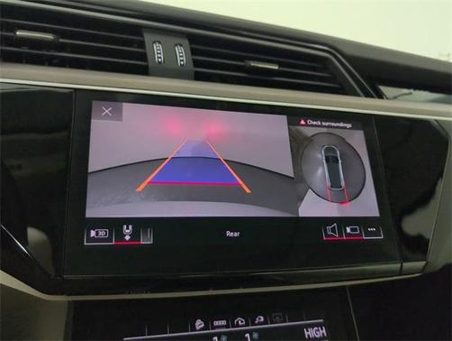 2021 Audi e-tron Premium Plus