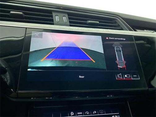2021 Audi e-tron Premium