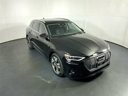 2021 Audi e-tron Premium