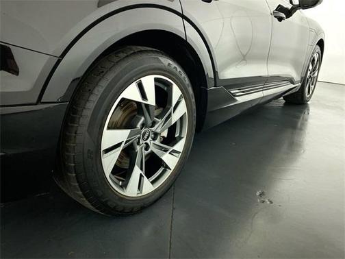 2021 Audi e-tron Premium