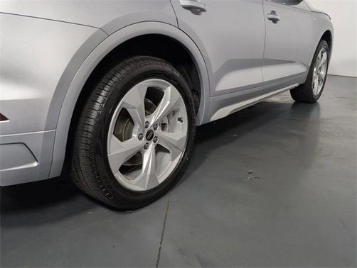 2025 Audi Q5 45 S line quattro Premium