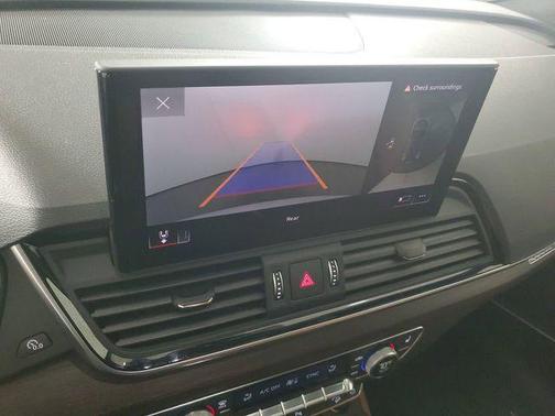 2025 Audi Q5 45 S line quattro Premium