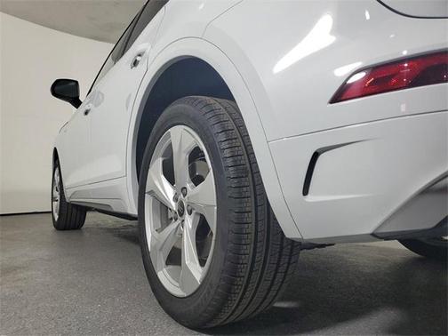 2025 Audi Q5 45 S line quattro Premium