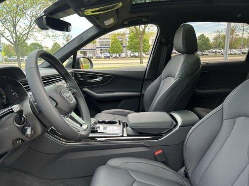 2025 Audi Q7 55 Prestige