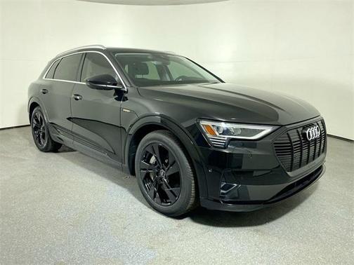 2021 Audi e-tron Premium Plus