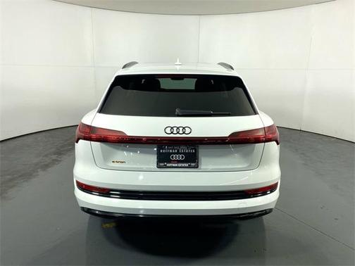 2021 Audi e-tron Premium