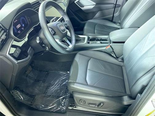 2023 Audi Q3 40 Premium