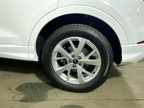 2023 Audi Q3 40 Premium