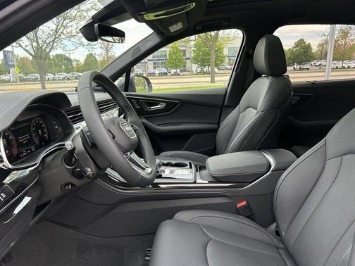 2025 Audi Q7 55 Prestige