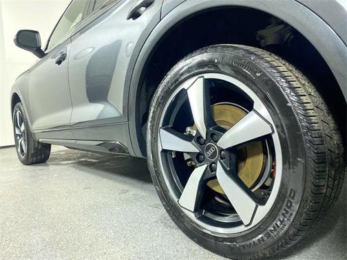 2023 Audi Q5 45 S line Prestige