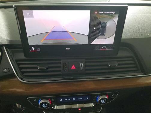 2023 Audi Q5 40 Premium Plus