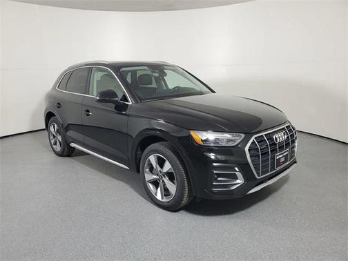 2023 Audi Q5 40 Premium Plus