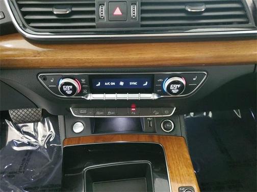 2023 Audi Q5 40 Premium Plus