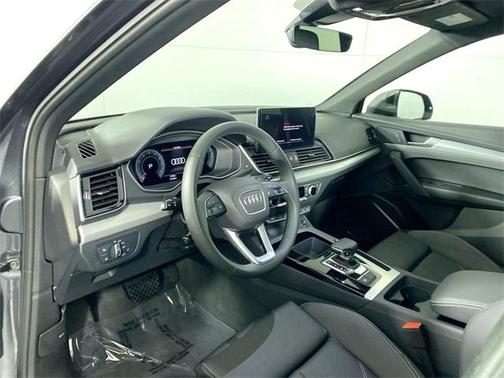 2024 Audi Q5 45 S line quattro Premium